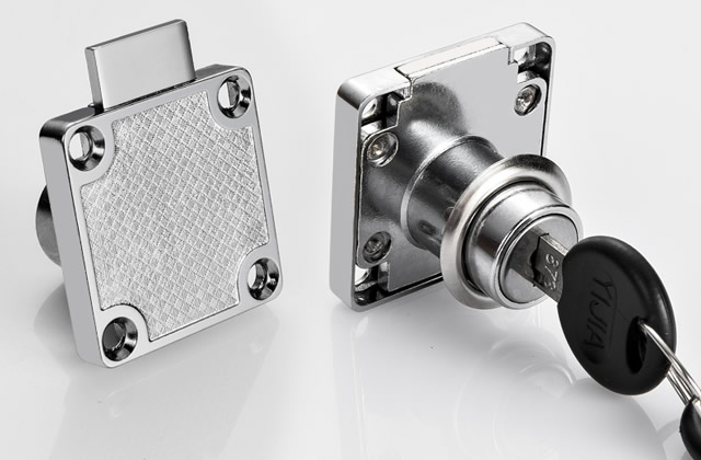 抽屜鎖是什么 抽屜鎖鎖不上怎么辦 萊蕪汽車開鎖，開鎖公司配汽車鑰匙