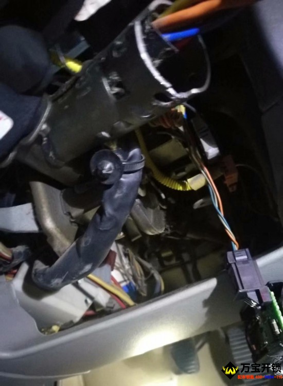 被高速路修改破壞的點火鎖，簡單的斷齒搞的問題復雜