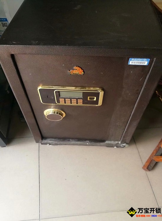萊蕪修虎牌保險(xiǎn)柜，專修各種保險(xiǎn)柜，專業(yè)技術(shù)開(kāi)各種保險(xiǎn)柜